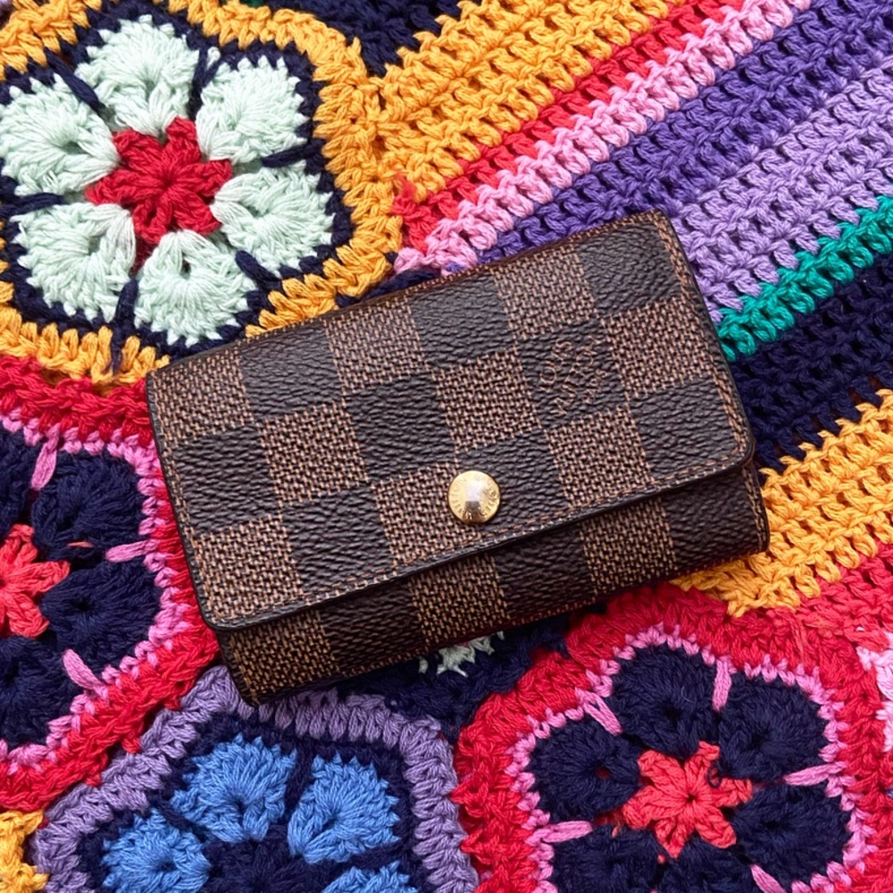 Louis Vuitton 6 Key Holder in Damier Ebene